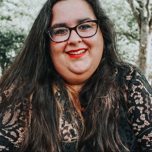 Meet your Posher, Anna - Picture 1 of 3